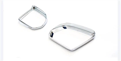 Espejo retrovisor del auto de negocios